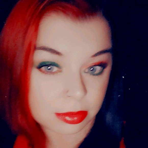 Meet your Posher, Vanessa - Picture 1 of 4